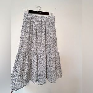 Madewell skirt, worn a couple times, floral for spring, groundbreaking
